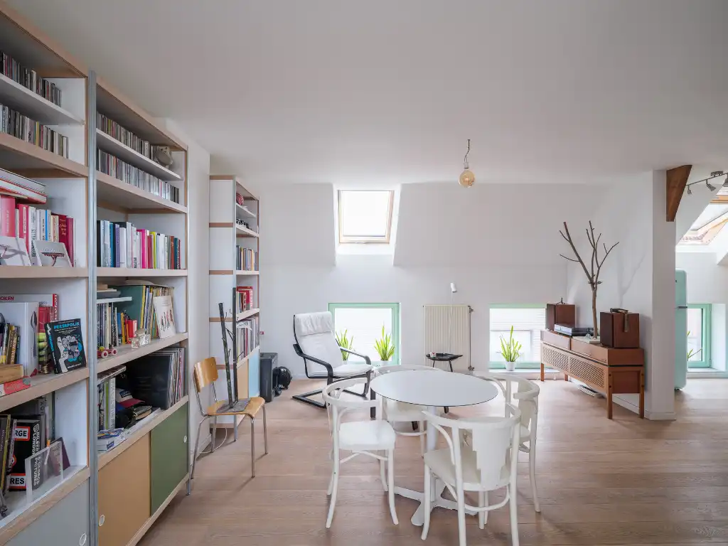 Opbrengsteigendom met magazijn en twee appartementen nabij Gent foto 7