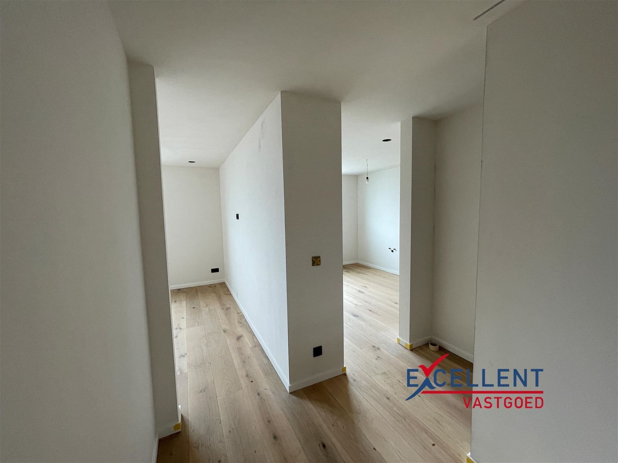 Moderne nieuwbouwwoning in afwerkingsfase te Roeselare foto 14