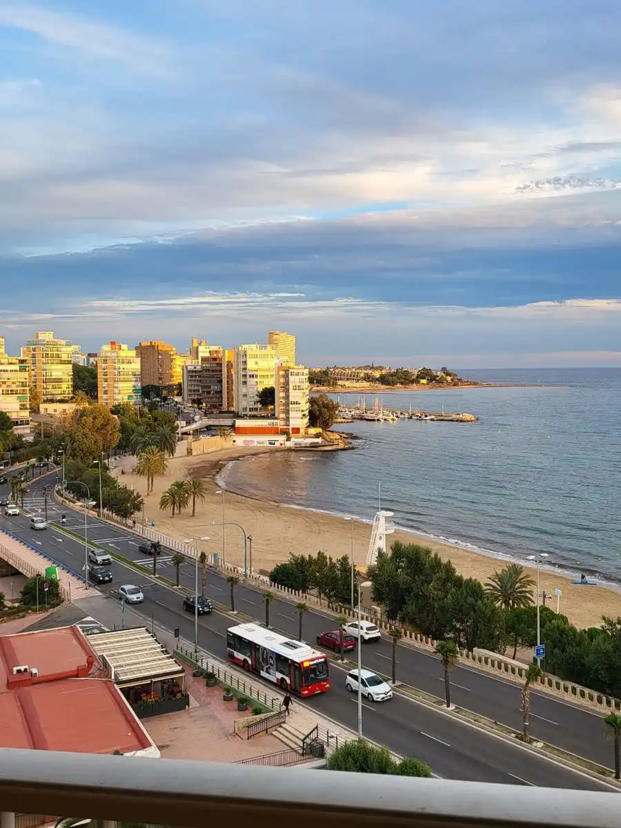 Alicante, Spanje. Gerenoveerd 1 slpk appart op toplocatie foto 10