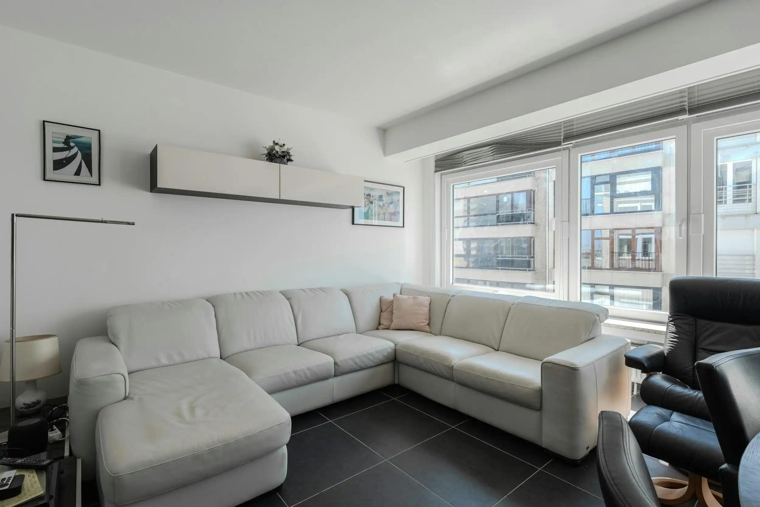 Instapklaar appartement met lateraal zeezicht te Mariakerke foto 8