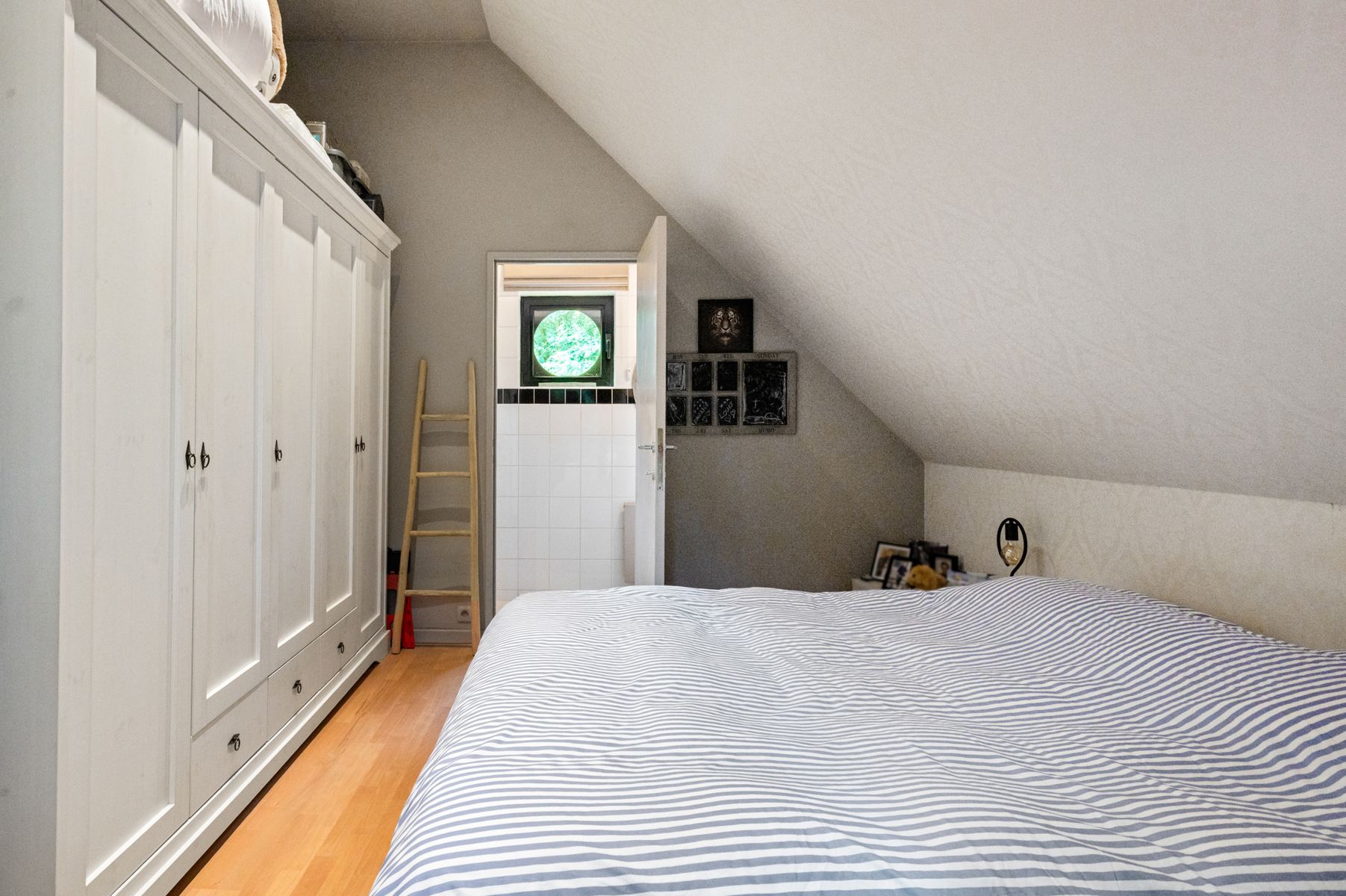 Moderne villa vlakbij het park van Halle Zoersel op 2.933m². foto 18