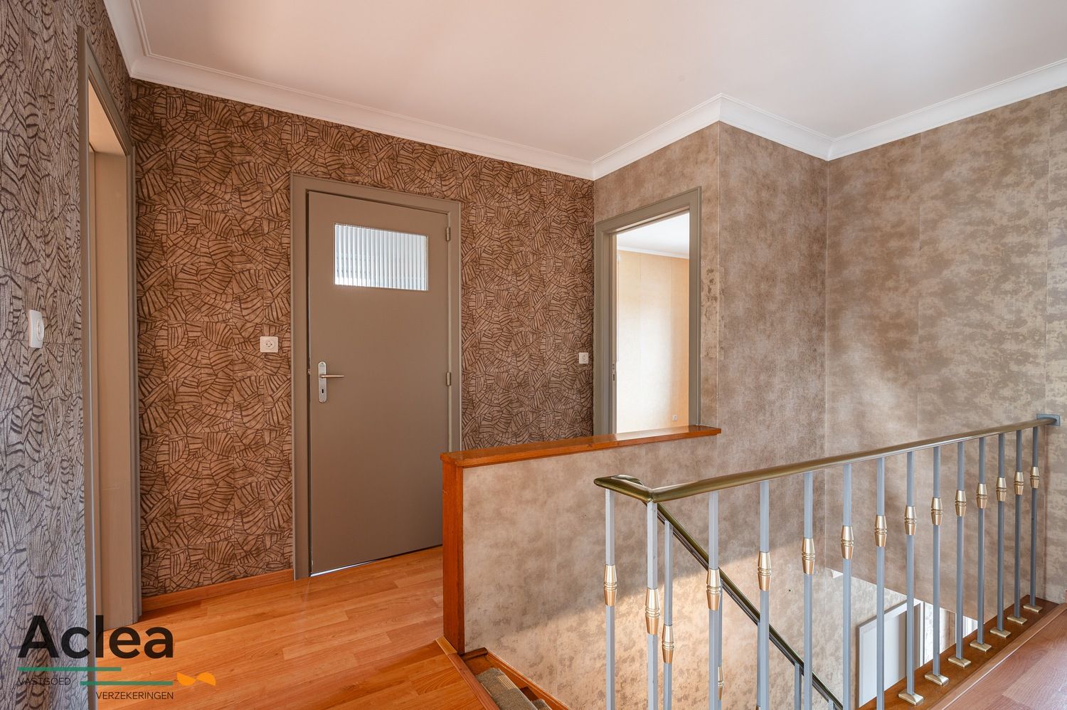 Ruime halfopen bebouwing met 5 slpks op strategische locatie in Zomergem foto 24