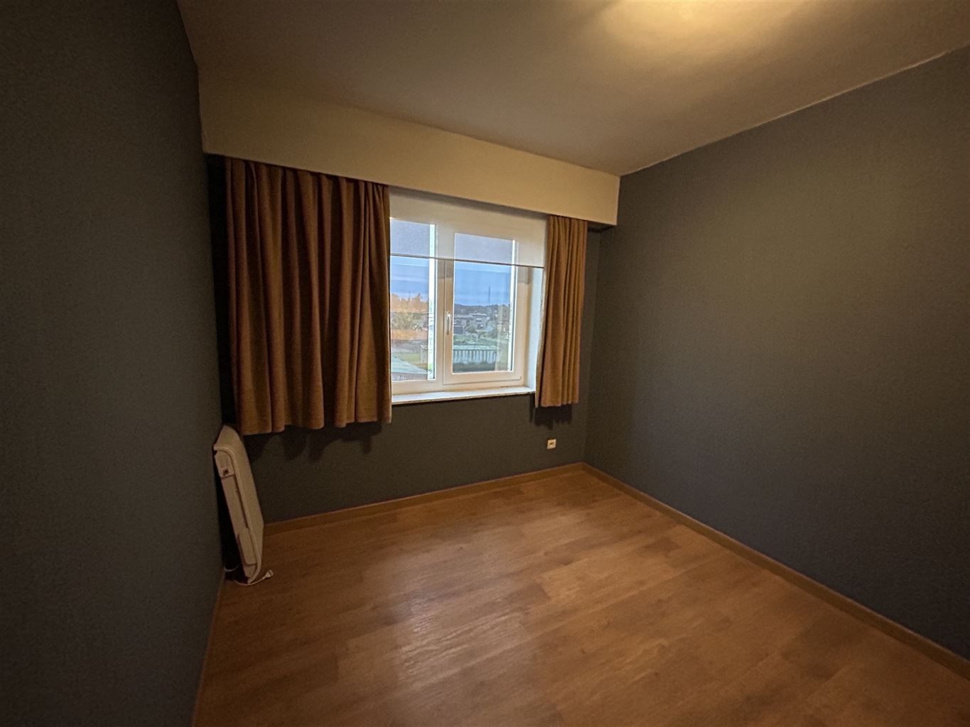 Ruim appartement met 3 slaapkamers en garagebox, gelegen in een rustige, kindvriendelijke omgeving. foto 4