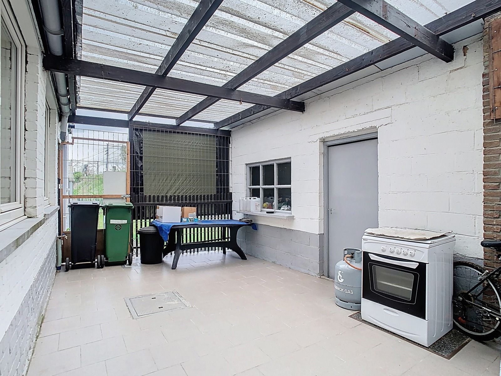Rustig gelegen, Ruime HOB met 3 SLPK, Garage én Grote Tuin! foto 15