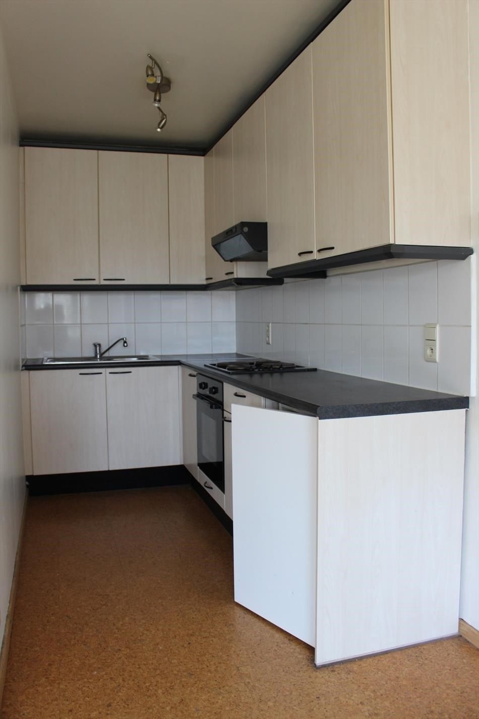 Rustig gelegen appartement met 2 slaapkamers en garage. foto 6