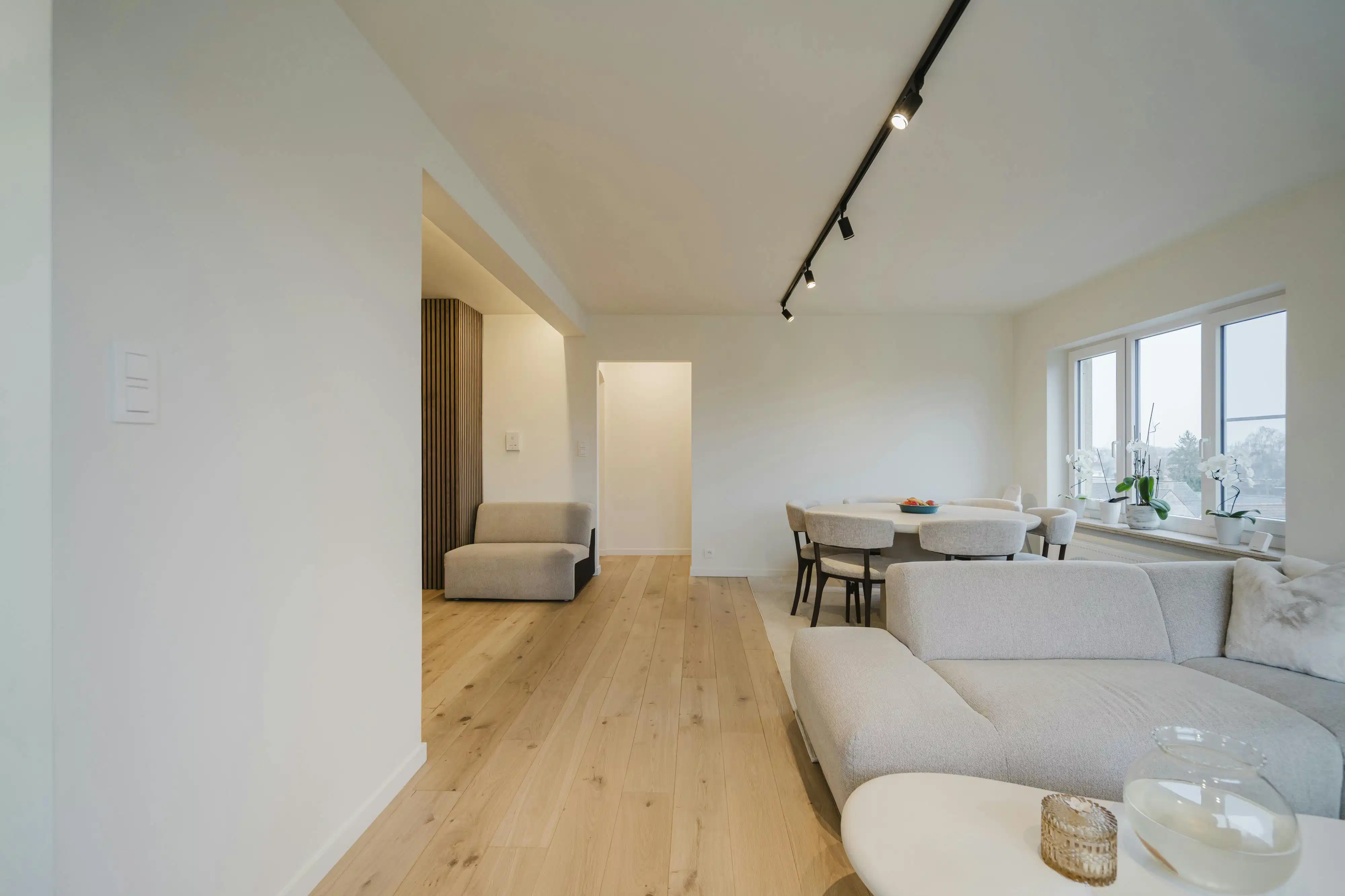 Instapklaar, lichtrijk appartement te koop Harelbeke foto 2