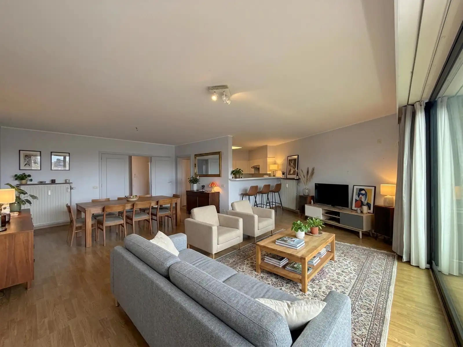 Ruim appartement met 3 slpks in centrum Sint-Kruis foto 32