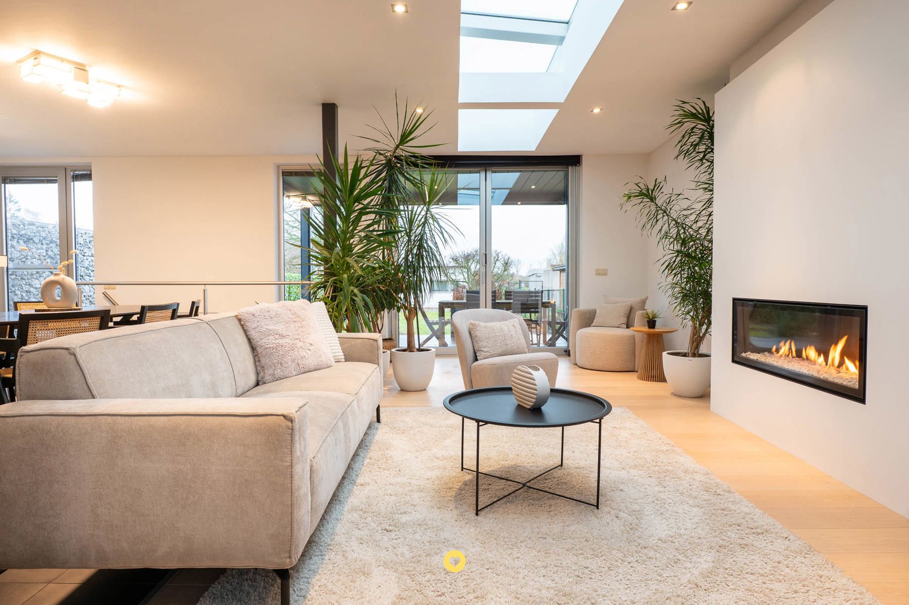 Rustig gelegen instapklare HOB met 4 SLK's, bureau en tuin foto {{pictureIndex}}