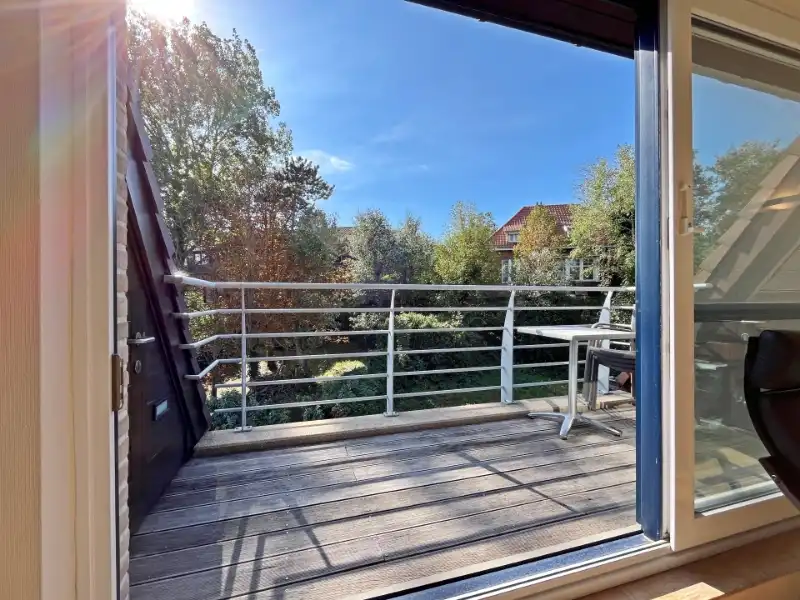 RUSTIG APPARTEMENT MET GROOT ZONNIG TERRAS foto 10