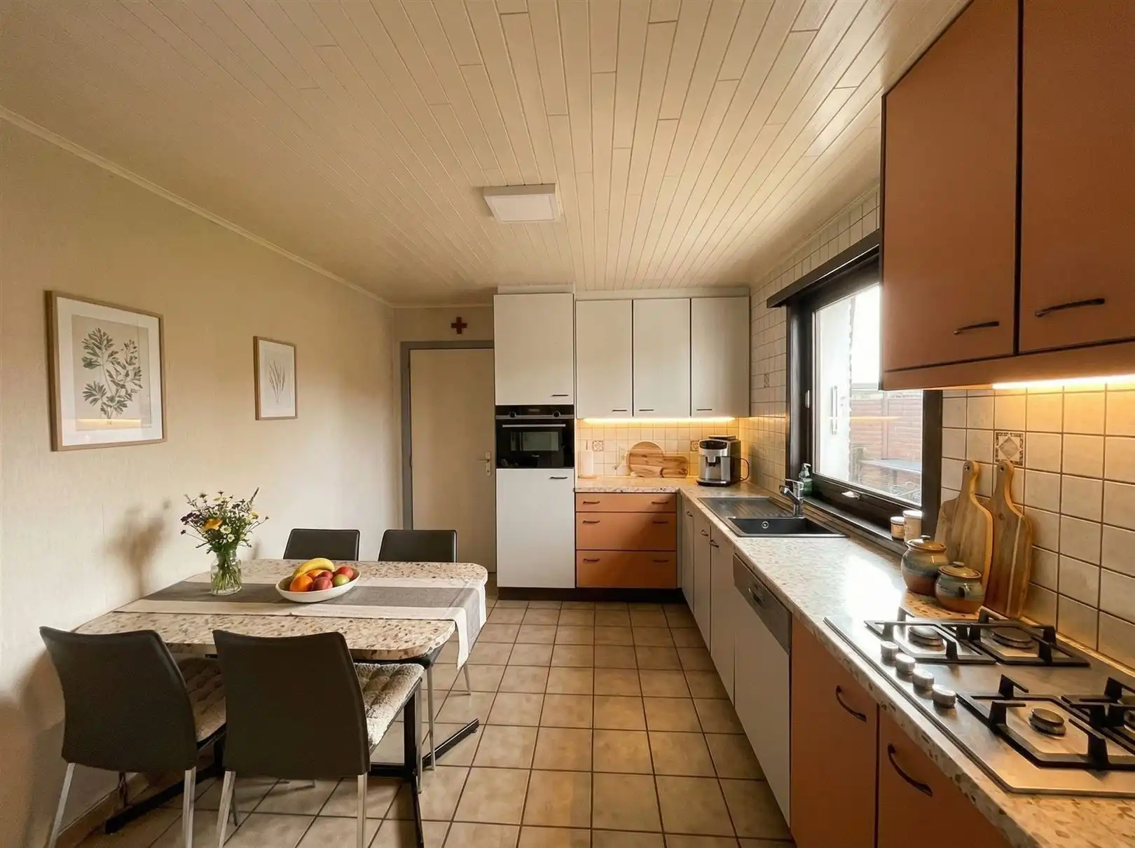 Halfopen bebouwing - 3 slpks - carport - tuin 2 are 73 ca foto 12