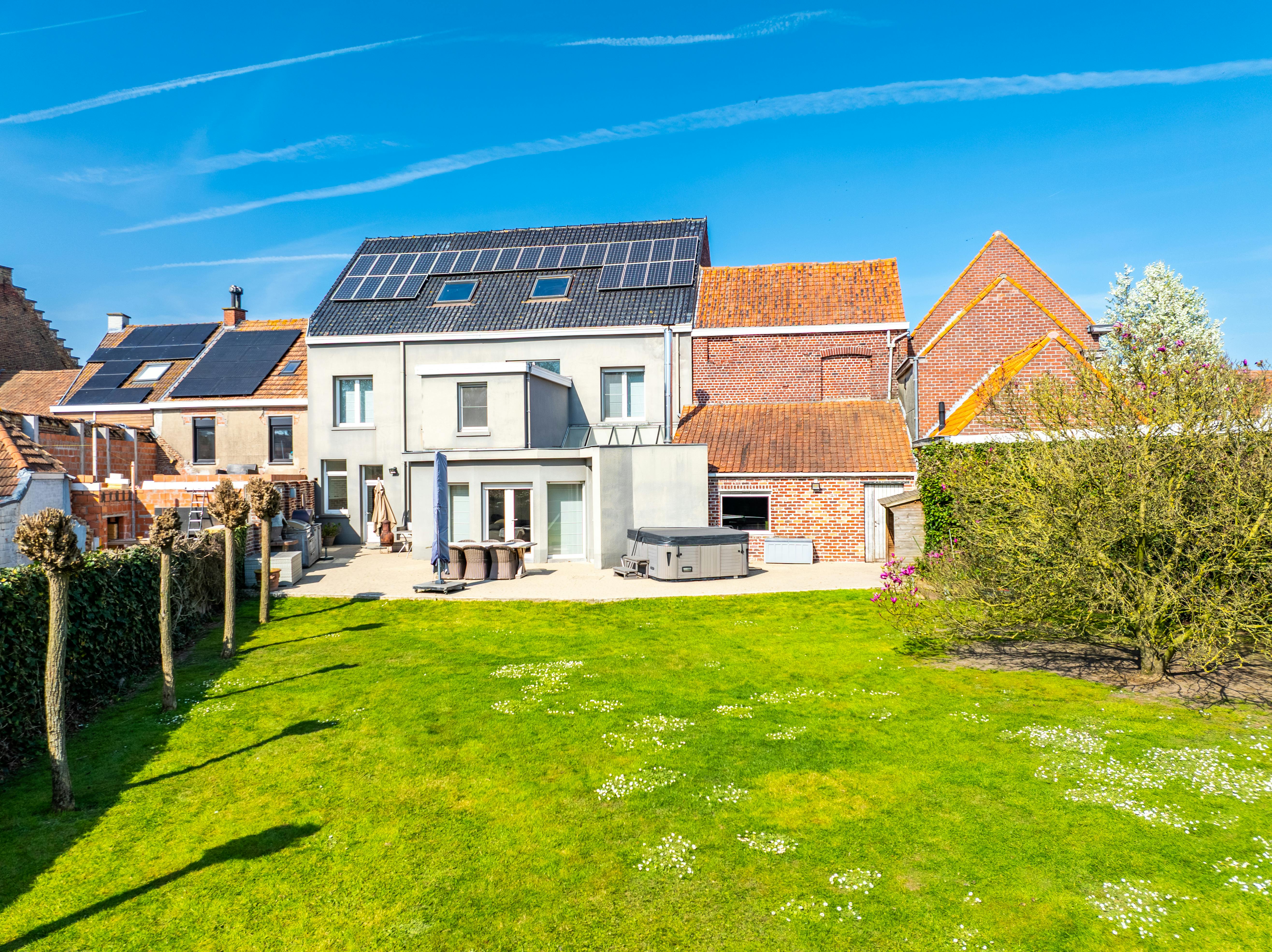 Sublieme herenwoning met tal van mogelijkheden! foto 9