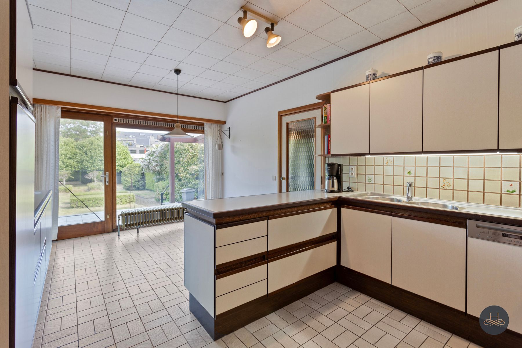 Lichtrijke woning met ruime tuin in het centrum foto 8
