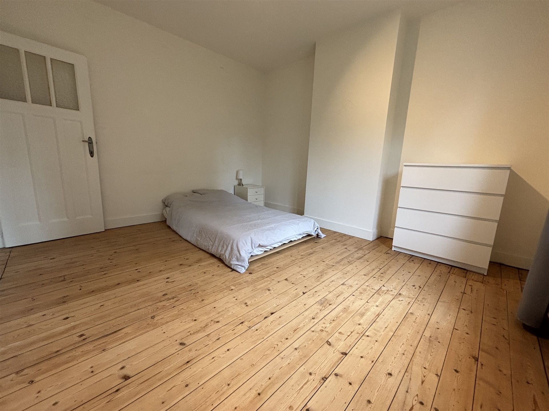 Prachtige, gerenoveerde woning met 4 slaapkamers foto 21