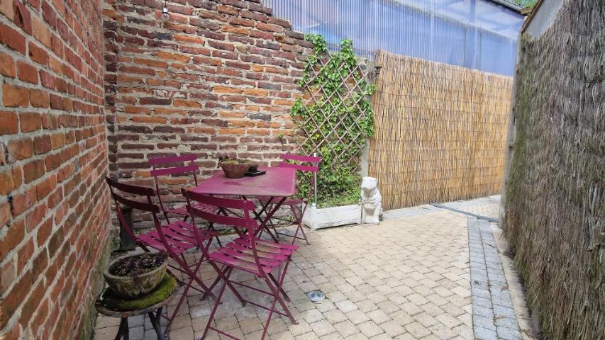 Ruime EENGEZINSWONING met grote leefruimten, 2 slaapkamers en mooi terras, woning met mogelijkheden, op 1 are 33 ca. foto 42