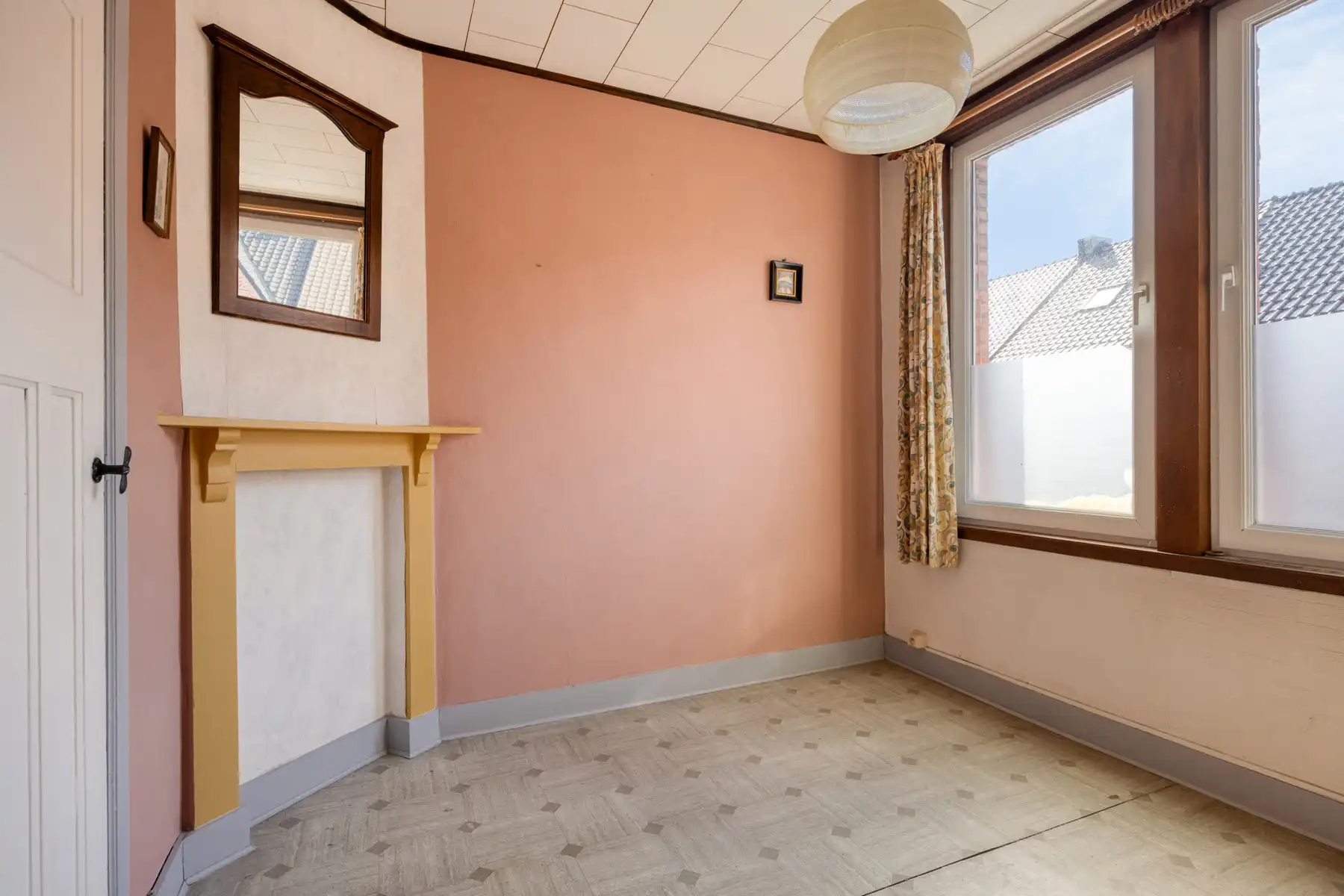 TE KOOP - gesloten bebouwing met 2 slaapkamers en tuin foto 11