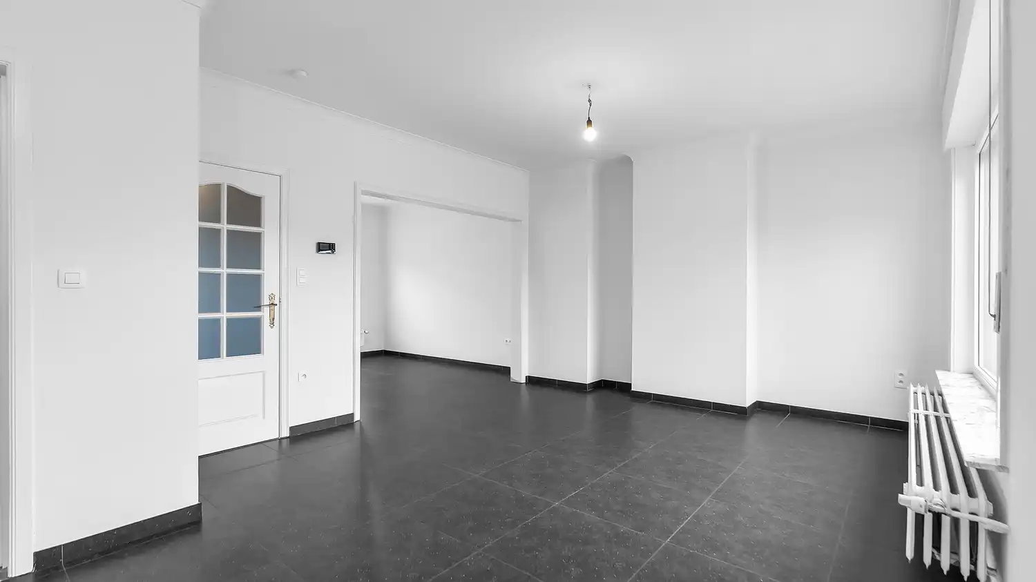 Totaal gerenoveerde en energiezuinige gezinswoning met 3 slaapkamers, carport voor 2 wagens en zonnige tuin in Paal foto 2