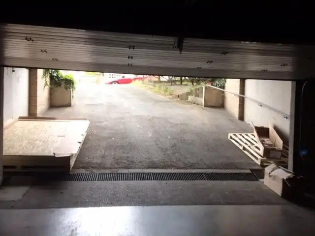 Garage op 400m van het centrum en op 250m van de Zeedijk foto 8