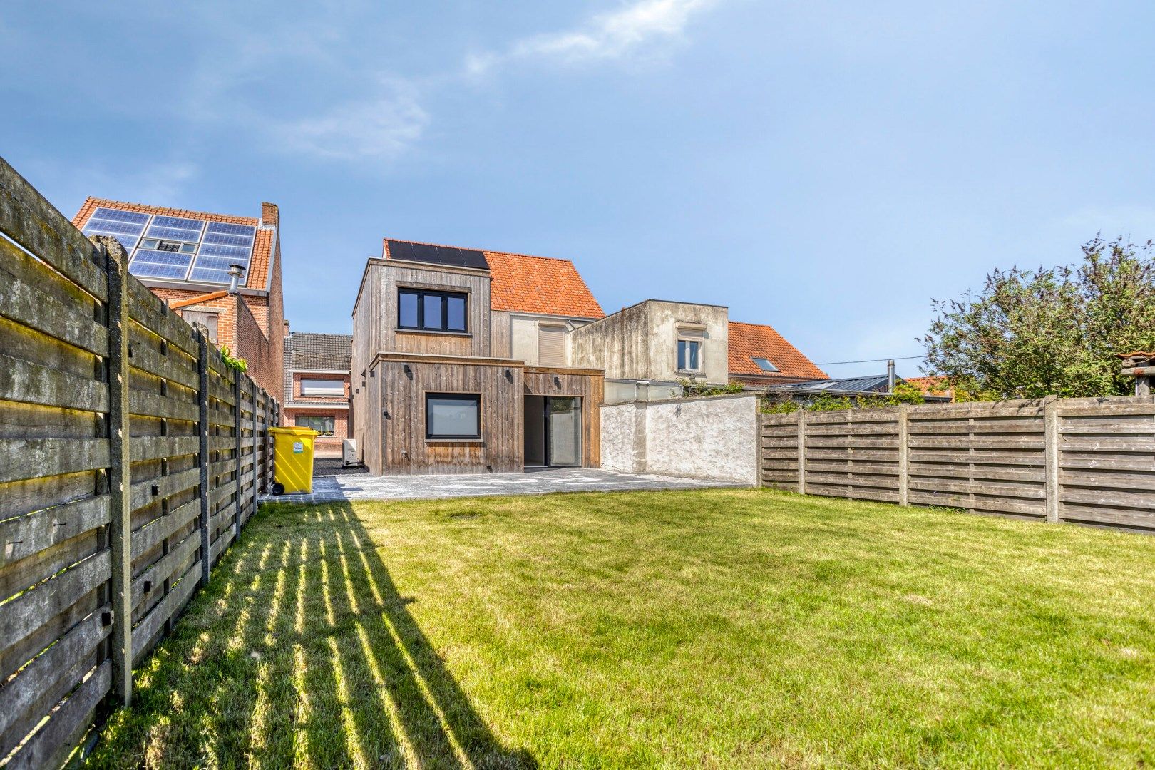 Volledig gerenoveerde woning met 3/4 slpks te Sint-Jozef-Olen ! foto 2