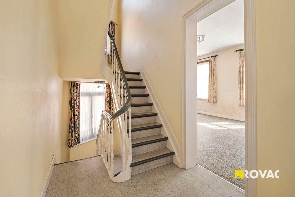 Zeer ruime woning met handelsmogelijkheden foto 20
