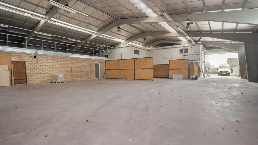 Bedrijfspand met woonst te huur in Dikkelvenne foto 5