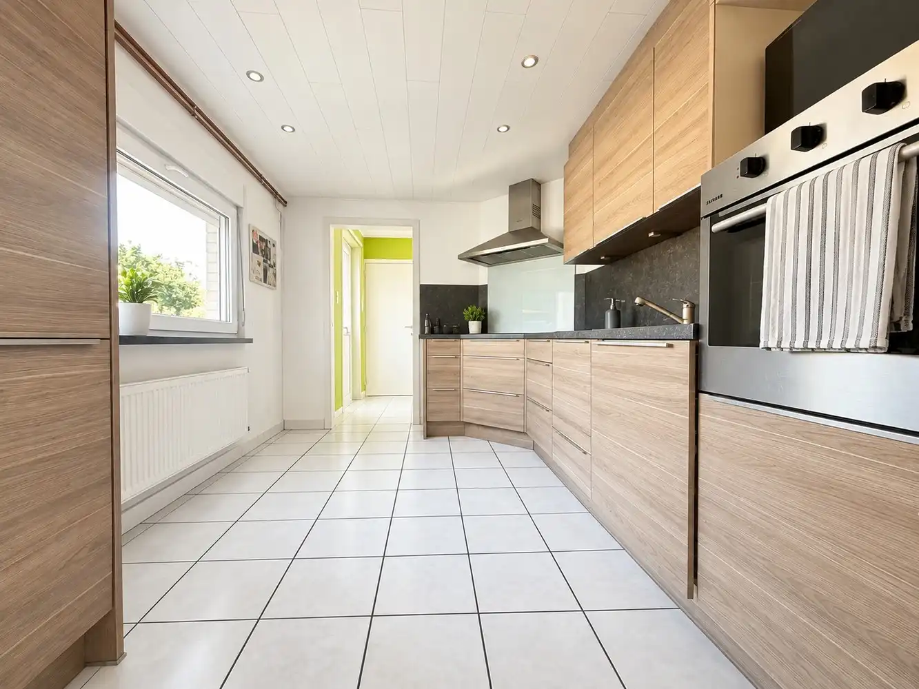 Instapklare woning met 3 slpks. + garage én zonnige tuin foto 2