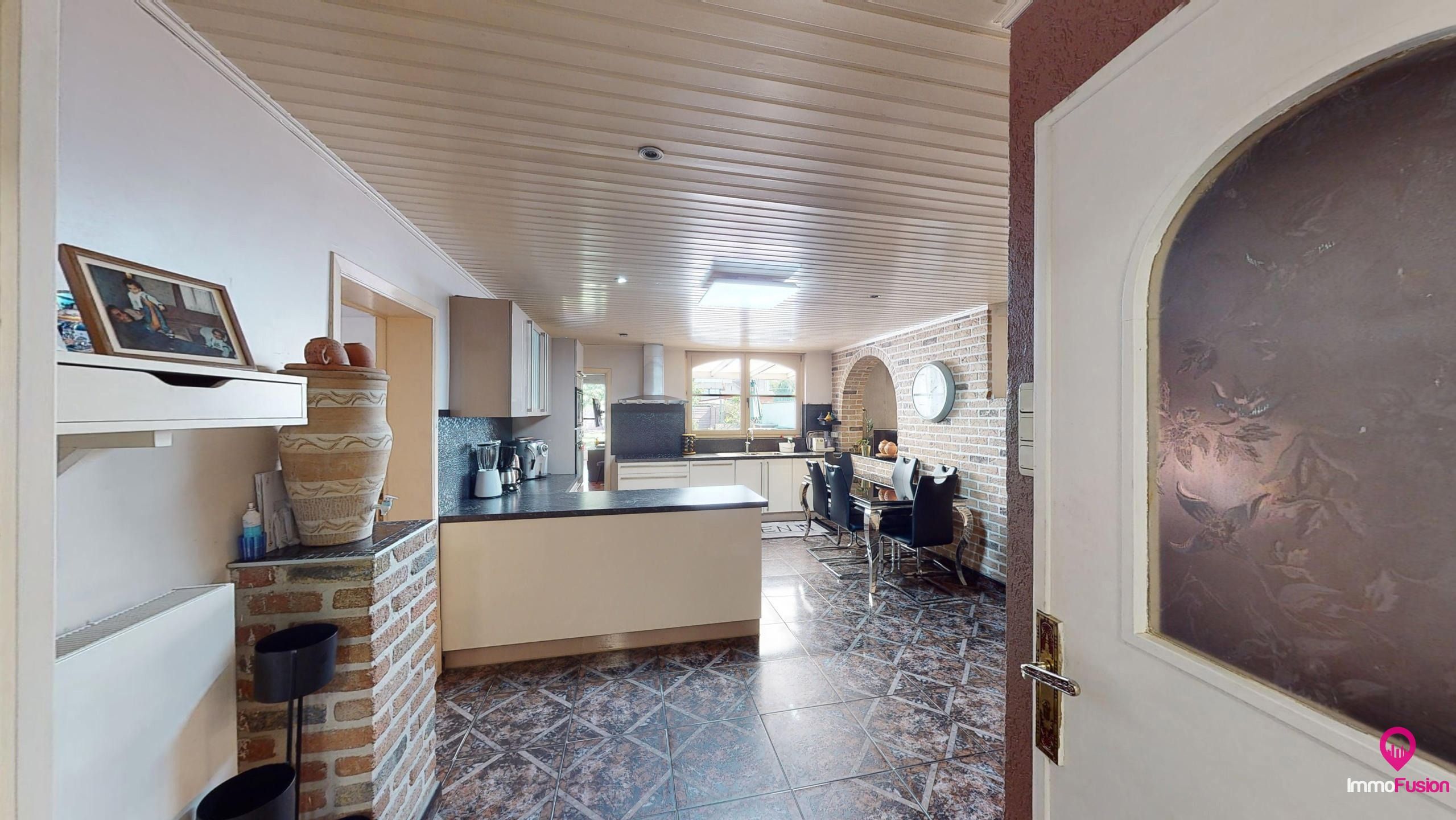 Ruime gezinswoning met 5slpk en 3badk in hartje Berkenbos! foto 3