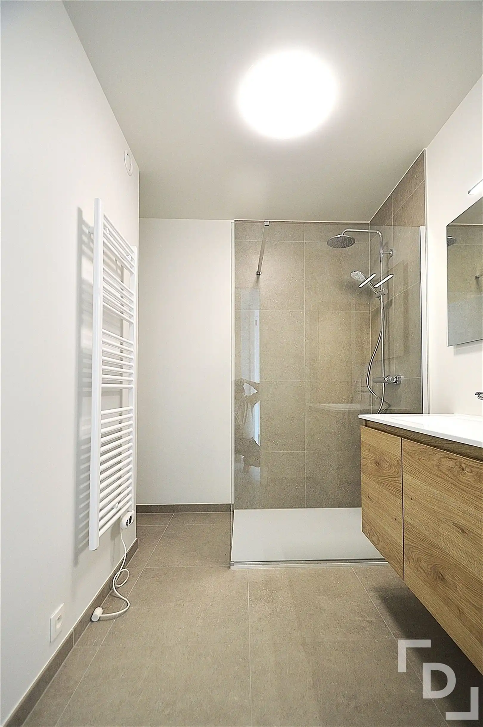 Nieuwbouwappartement met carport te huur te Ieper foto 12