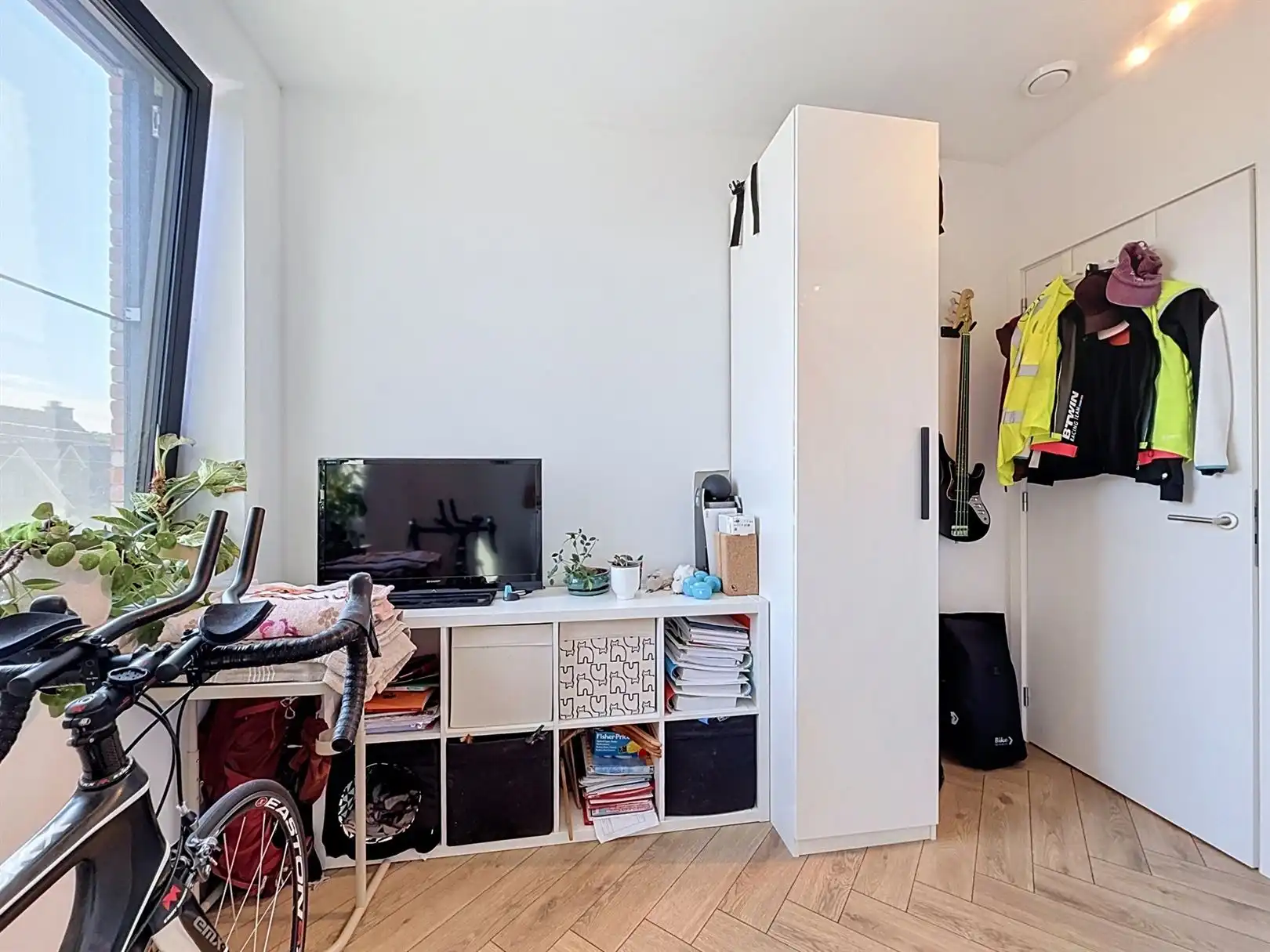 Appartement met 2 slpks, terras, autostaanplaats foto 27
