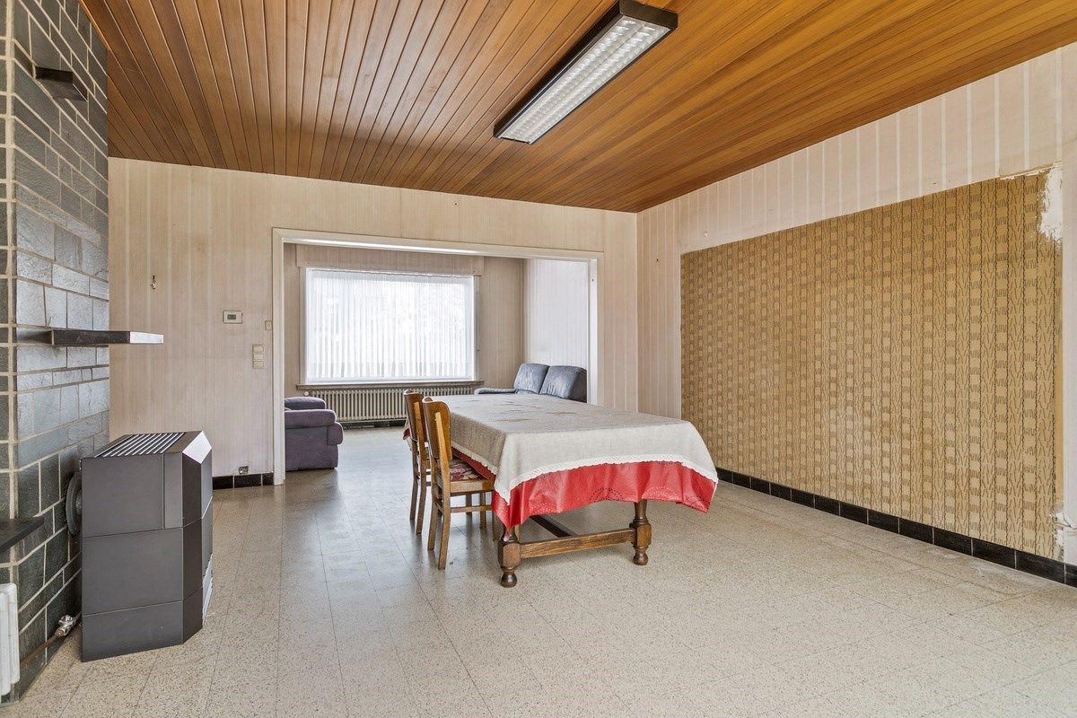 Ruime woning met 4 slaapkamers en garage! foto 6