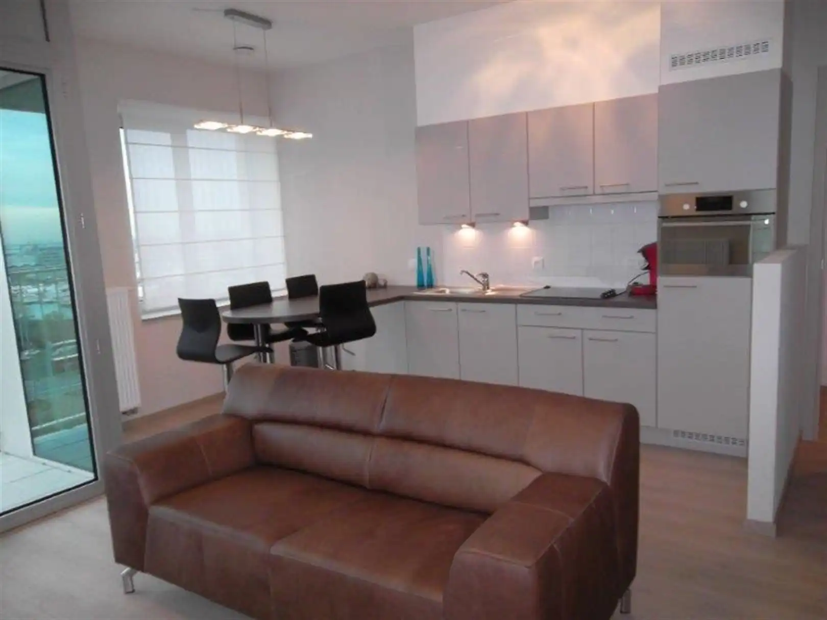 Gemeubeld appartement (EIlandje) met parking foto 2