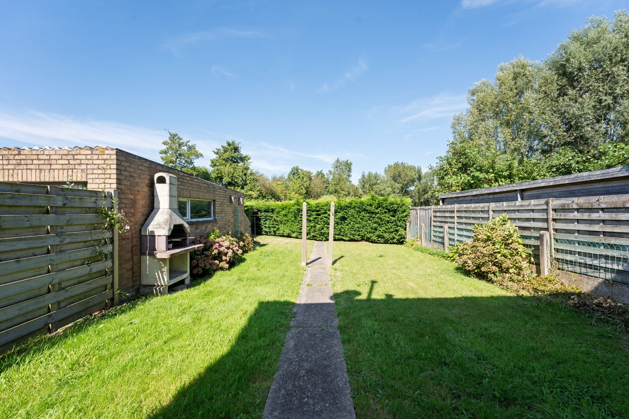 Halfopen woning met tuin, mooi gelegen te Lissewege foto 9