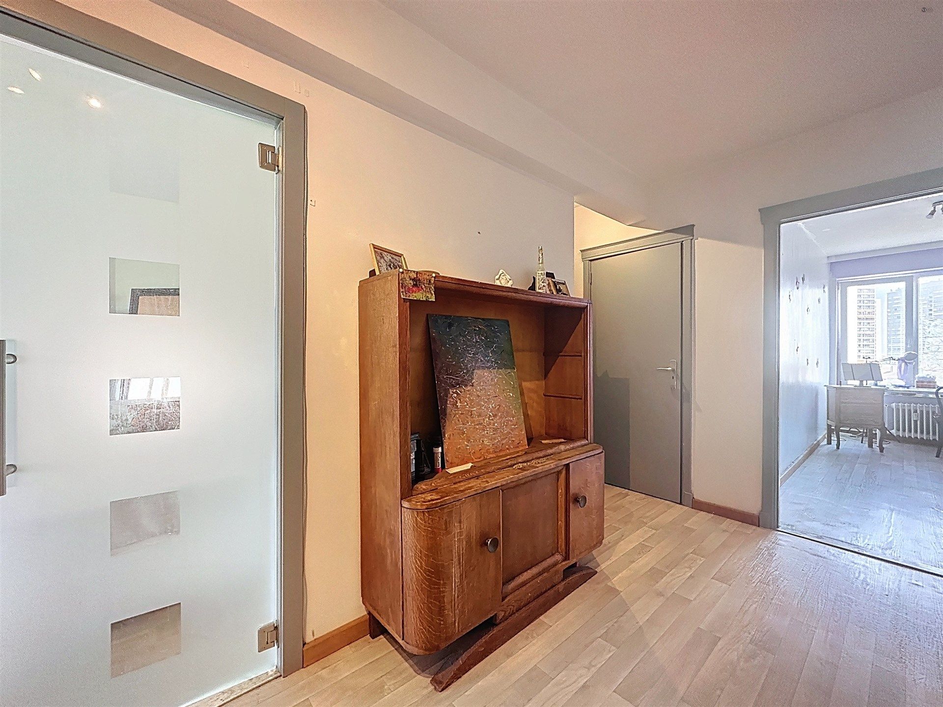 Ruim en lichtrijk 3 slpk appartement met een fantastisch uitzicht foto 8