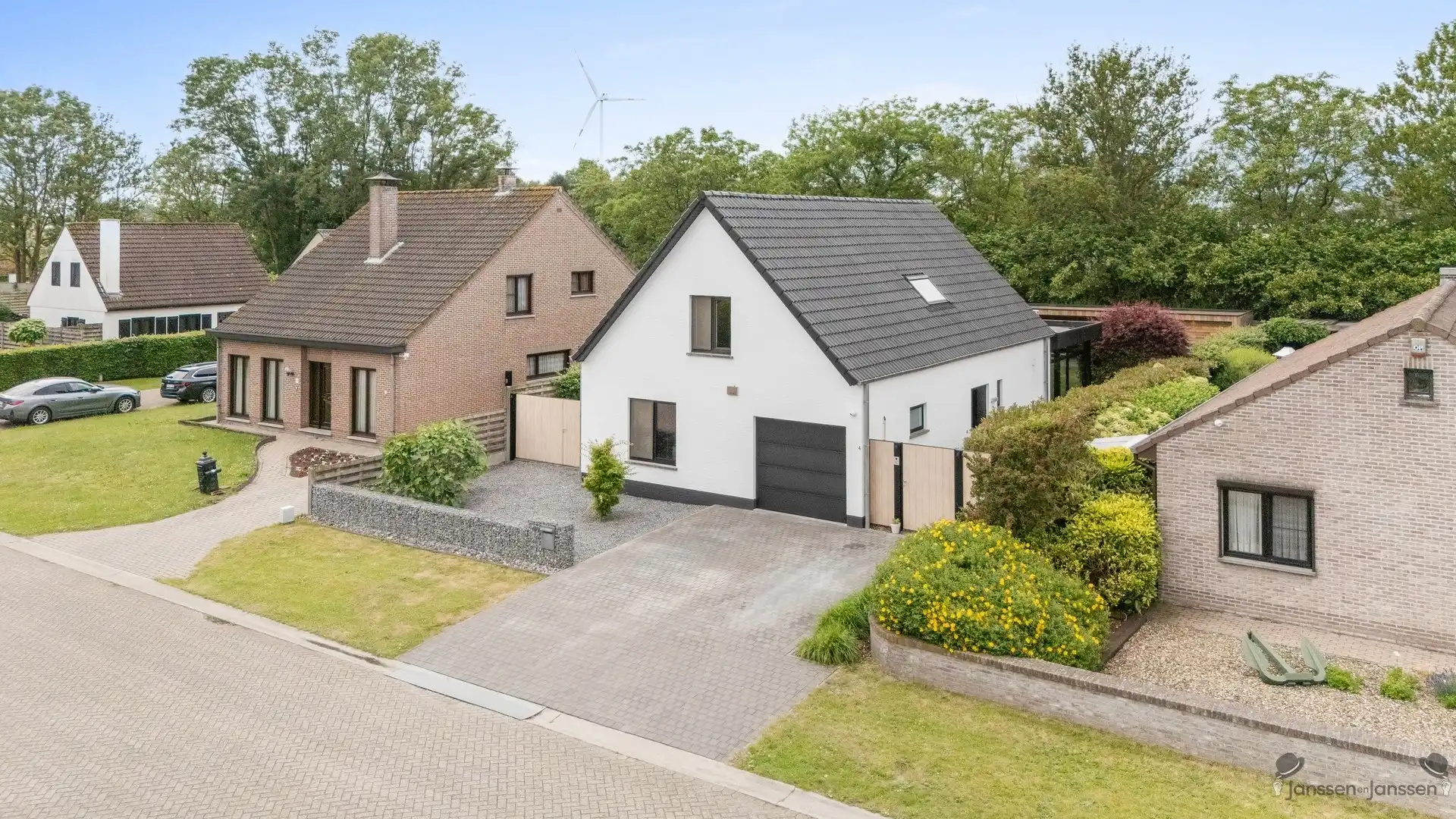 Moderne en lichtrijke woning op 600m² nabij centrum Brecht foto 2