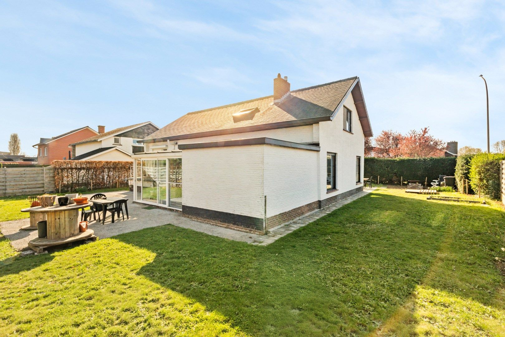 ALLEENSTAANDE WONING MET 5 SLPKS, 2 BADKAMERS, TUIN EN GARAGE foto 5