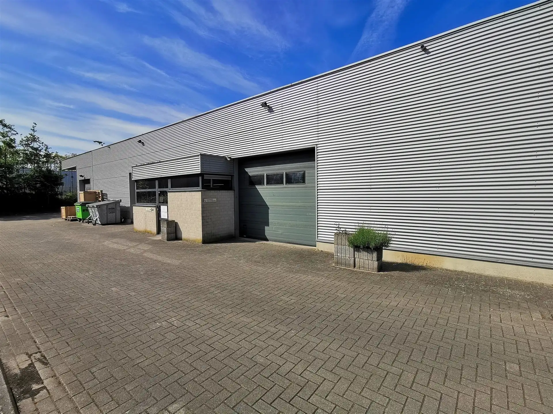 Opbrengsteigendom bestaande uit verhuurde kantoren en opslag foto 12