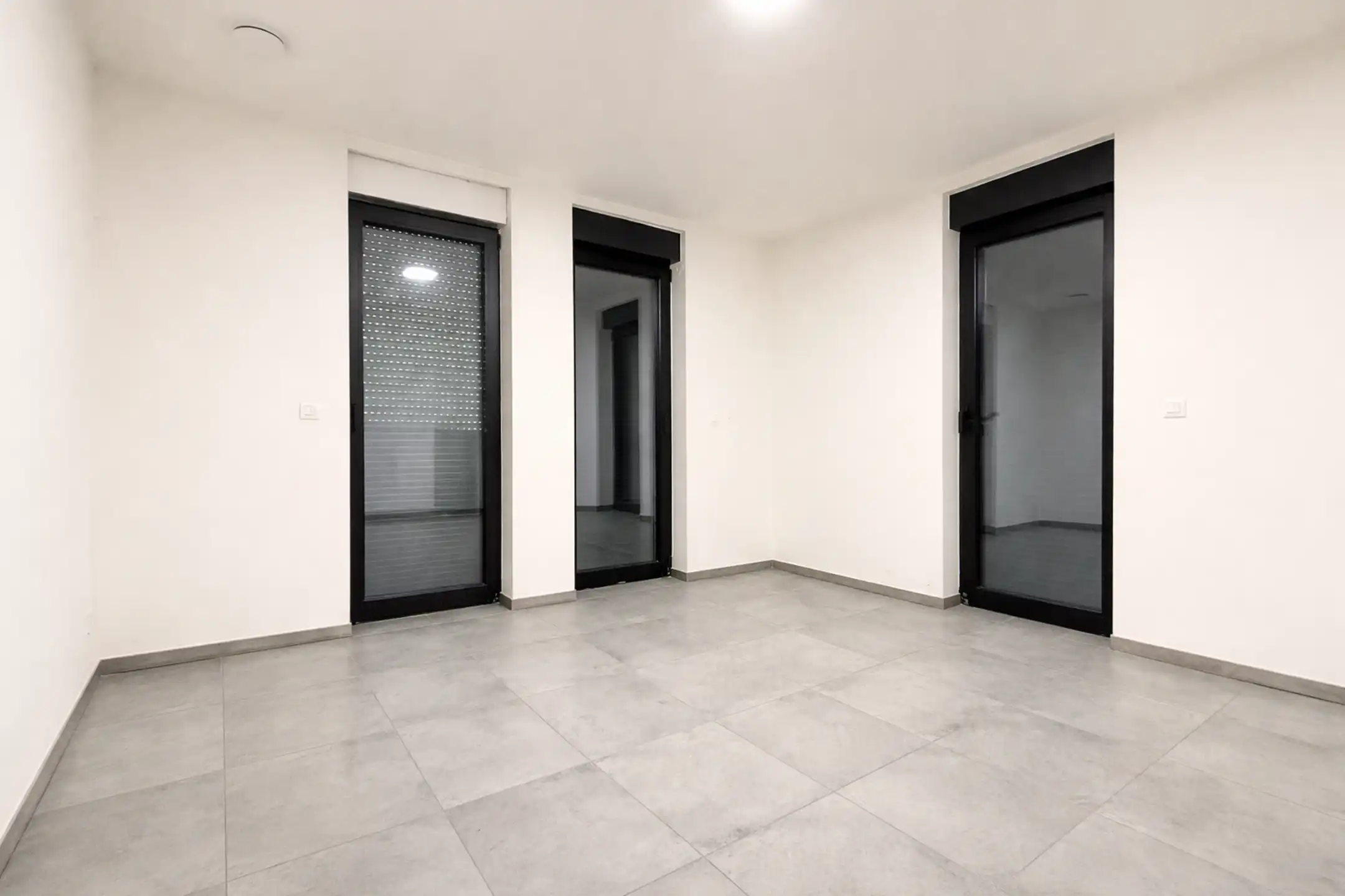 Ruim gelijkvloers app met 3slpk, tuin +terras op toplocatie! foto 19