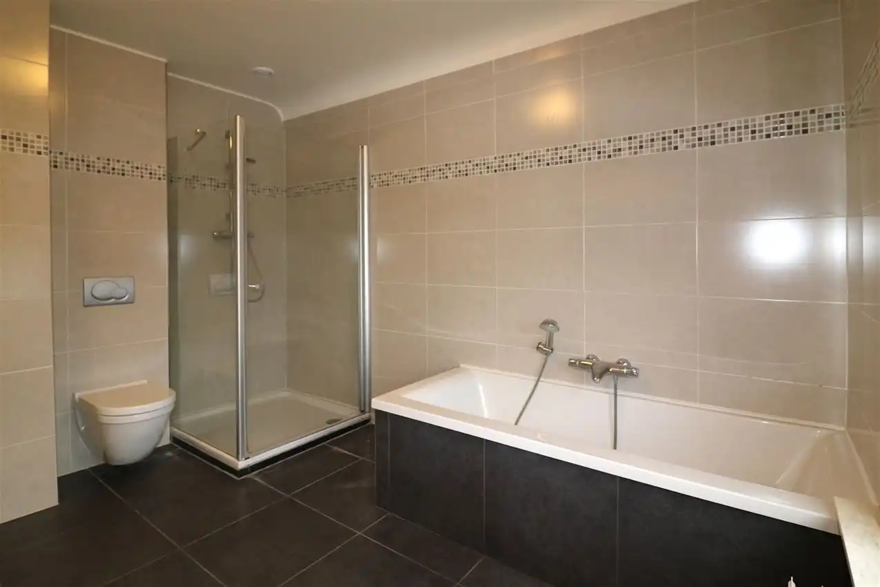 Villawoning, nabij station, 3 slpk., mooie omgeving, instapklaar foto 27