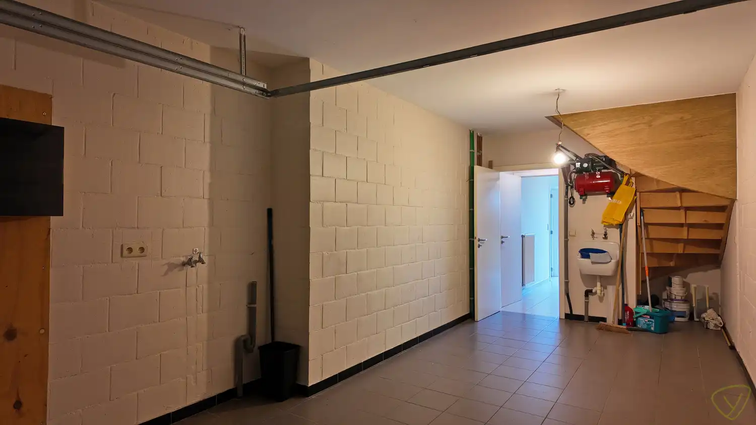 Moderne en gezellige gezinswoning gelegen te Adegem! foto 8