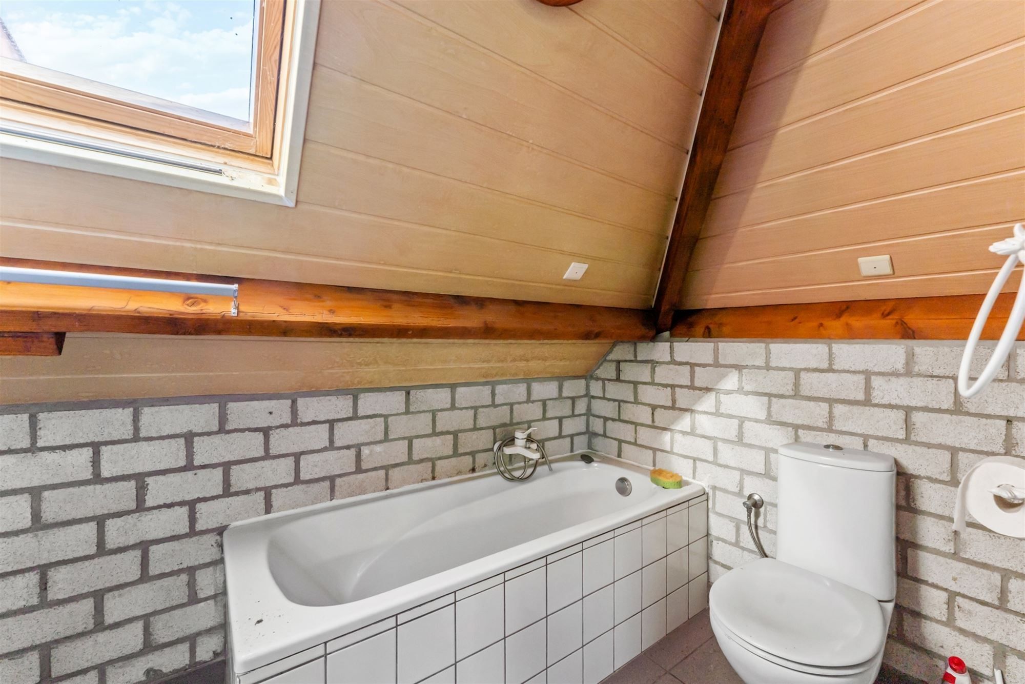 OPBRENGSTEIGENDOM BESTAANDE UIT 3 APPARTEMENTEN EN EEN STUDIO GELEGEN TE TESSENDERLO foto 30