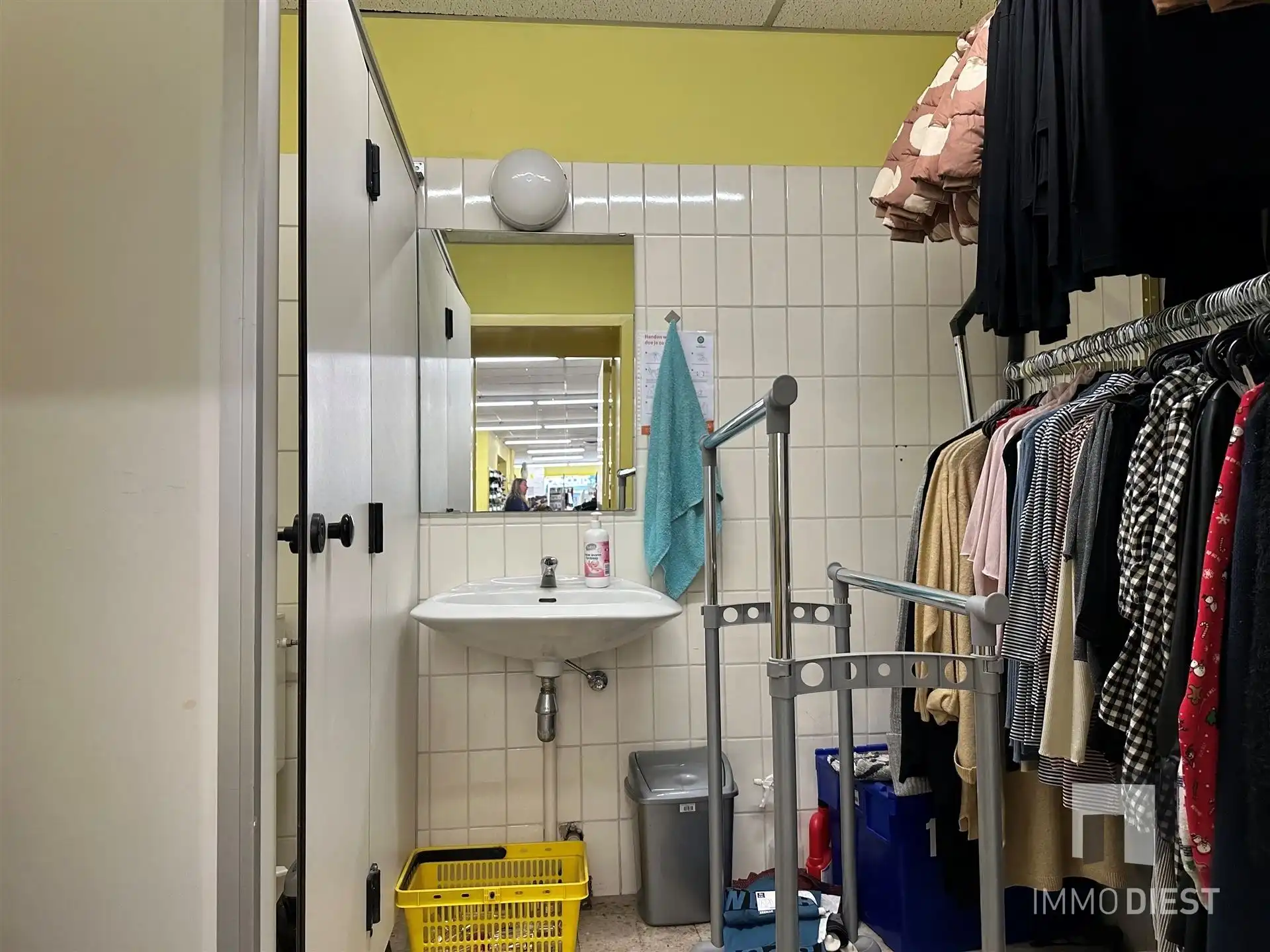 Retail met ca 260m² en constante huurder foto 11