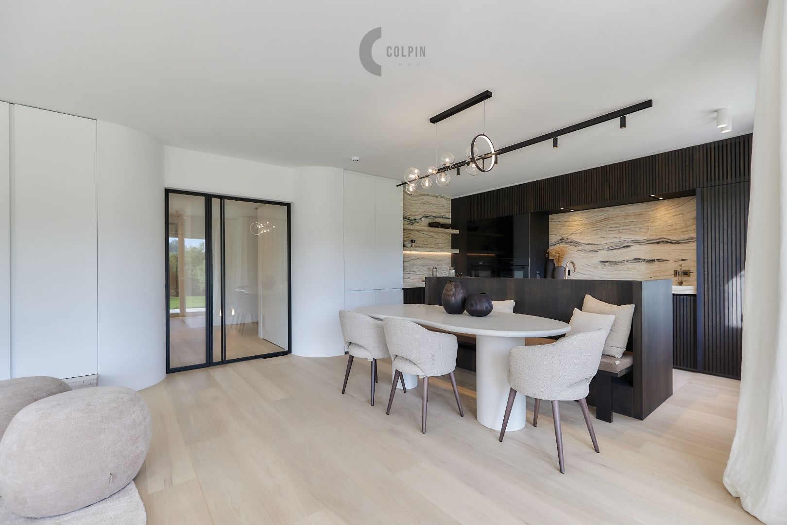 Luxueus hoekappartement met zuidgerichte tuin in het Zoute, vlakbij het Zwin foto 2
