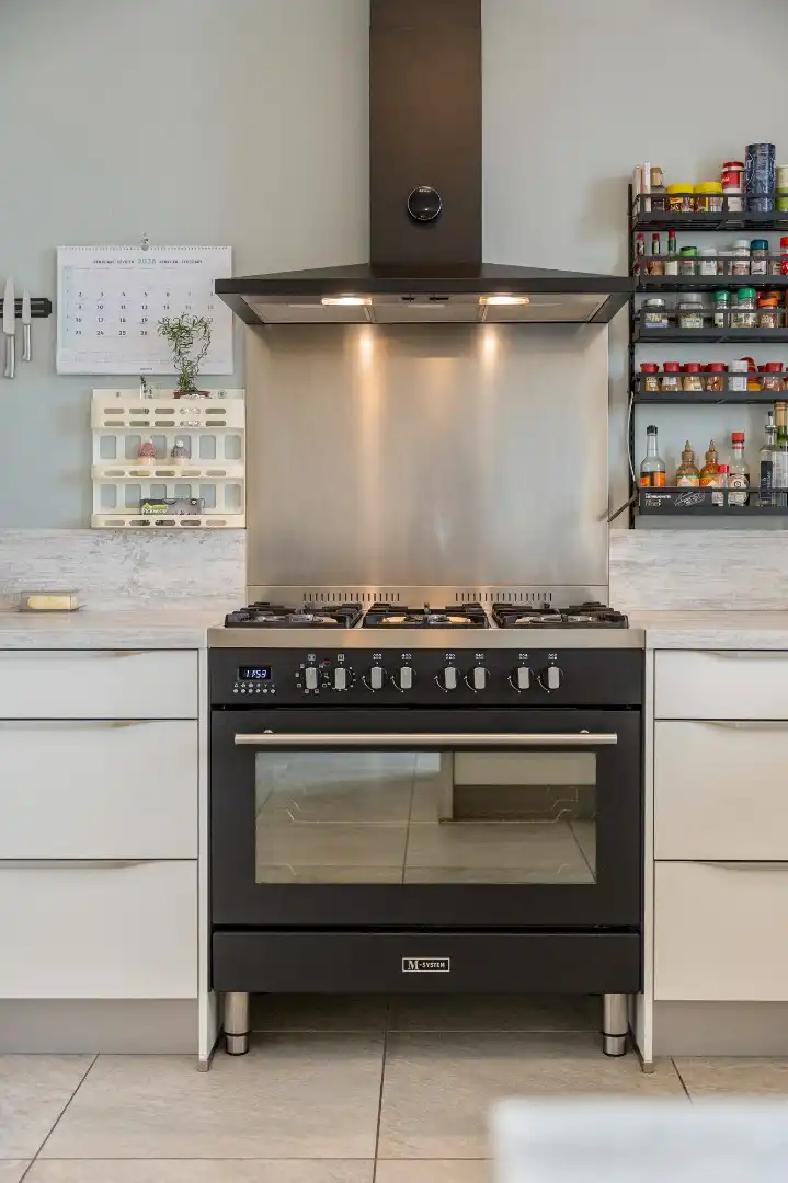 Vrijstaande, zeer verzorgde woning met aangrenzende, uitgeruste stalling/loods op een perceel van 72a14ca foto 7