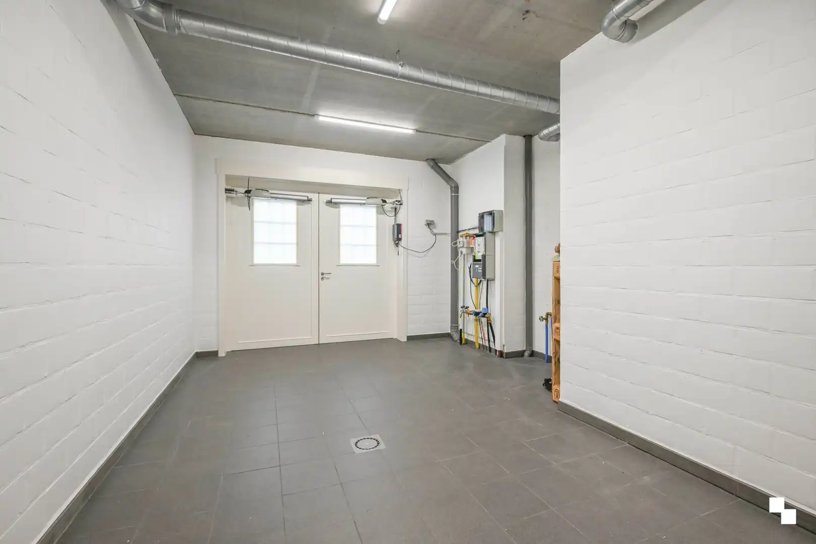 Gemeubelde high-end woning in rustige buurt in Waregem foto 8