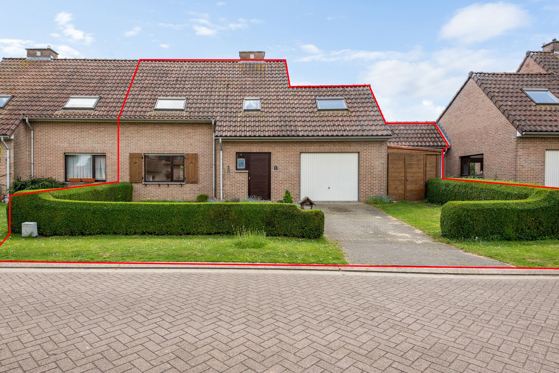 Gezellige eengezinswoning met 4 slaapkamers, tuin & garage! foto 2