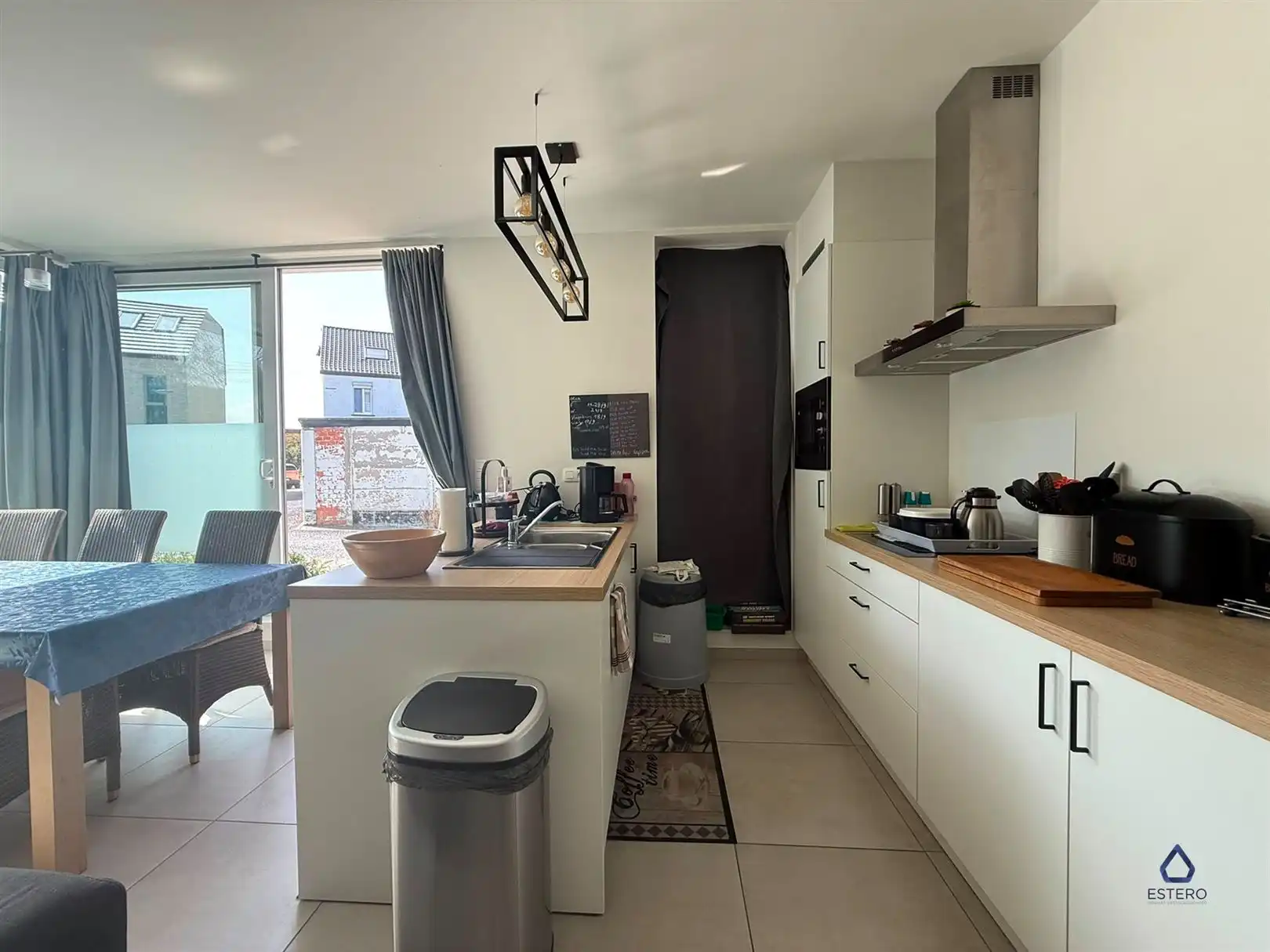 Mooi afgewerkt appartement met 2 slaapkamers foto 3
