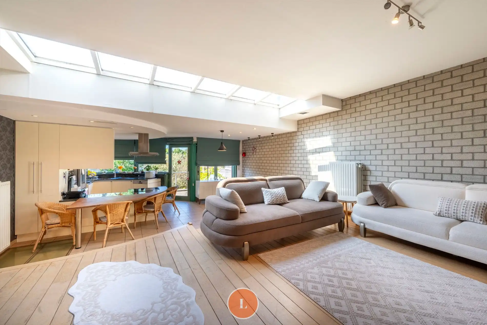 Handelspand met duplexappartement, tuin en garage in het hart van Lauwe foto 10