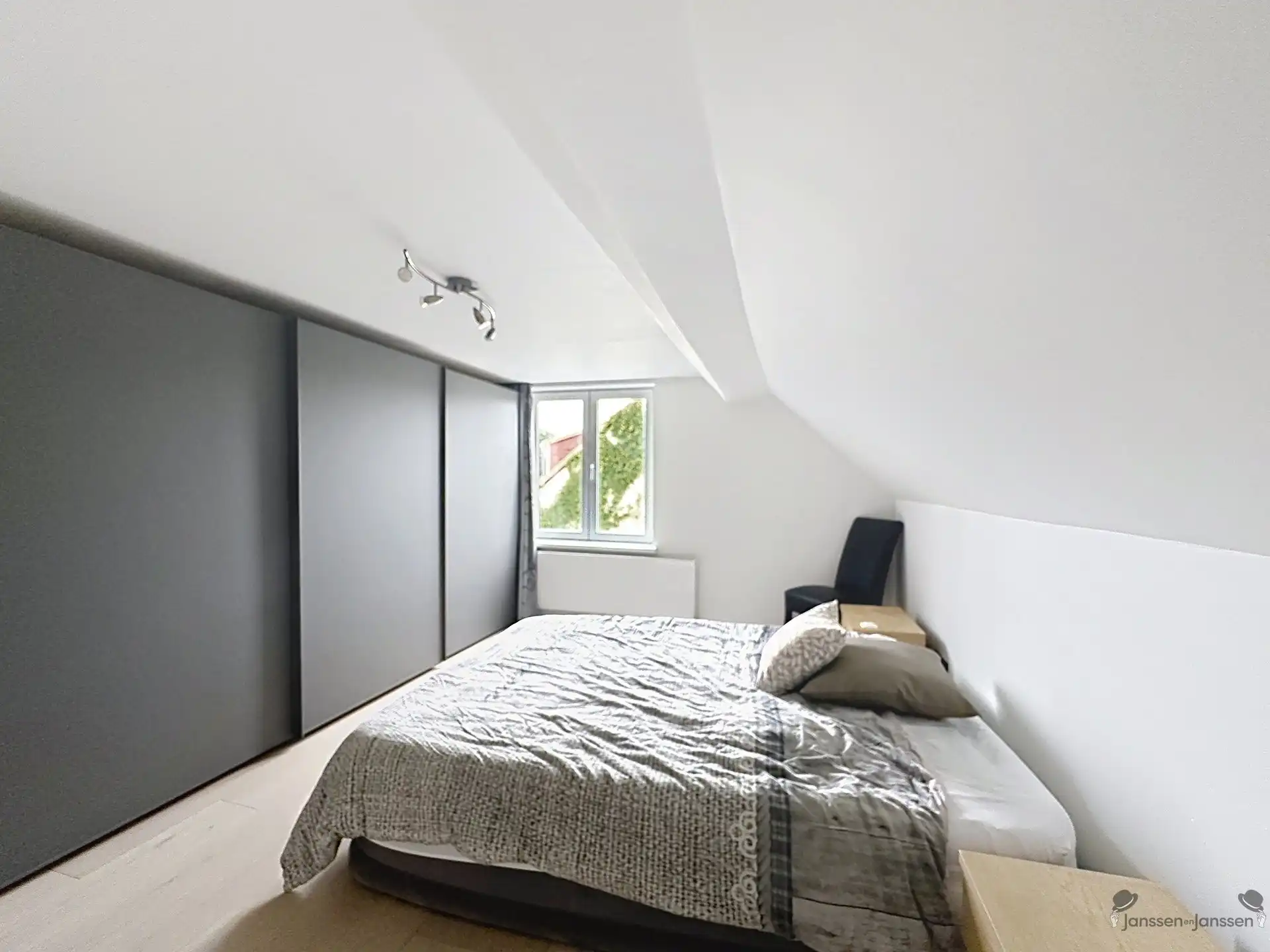 Woning met 2 slk en tuin foto 5