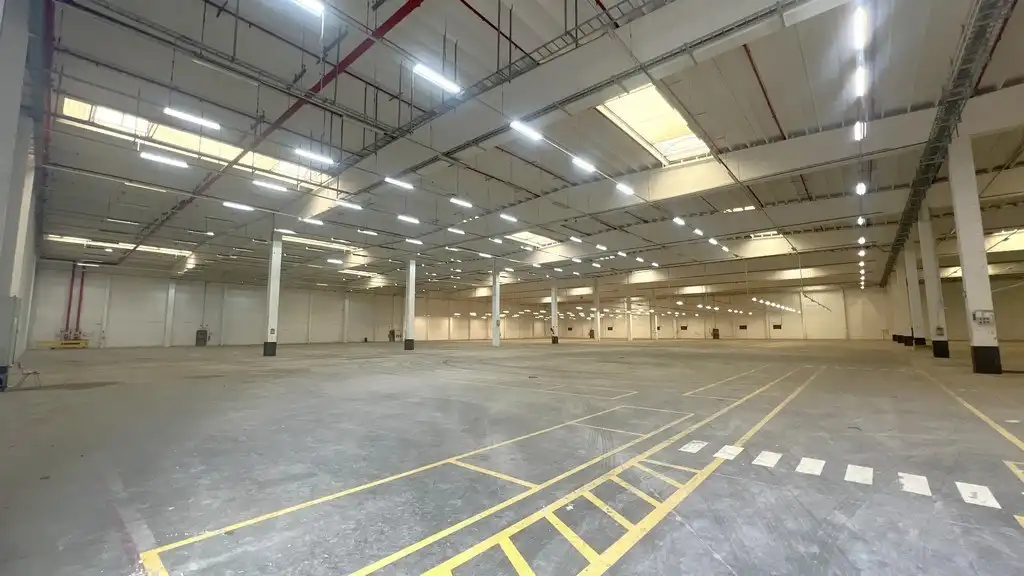 Logistiek magazijn te huur in bedrijvenpark Waregem-Zuid foto 8
