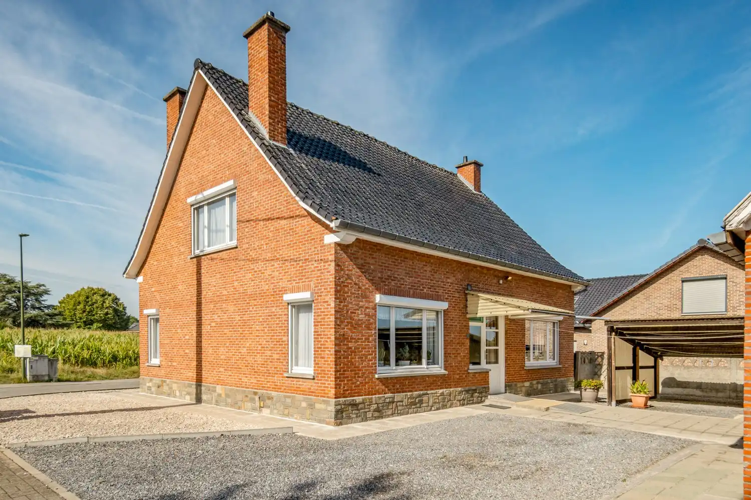 Gezinswoning met 3 slaapkamers, garage en leuke tuin in landelijke omgeving te Bunsbeek foto 4