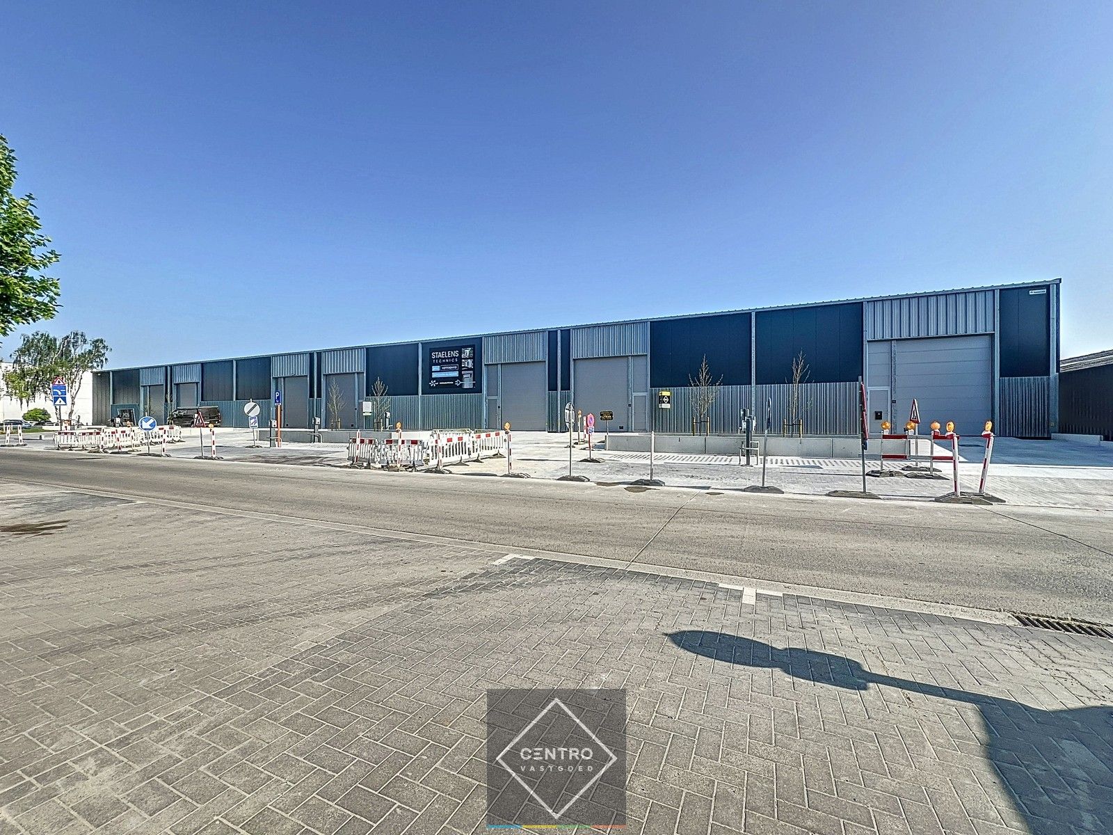 Nieuwbouw KMO unit (± 264m²) TE HUUR, laadpalen én hypercharger aanwezig! Bedrijvenpark "Diamant" te Dikmuide. foto 4